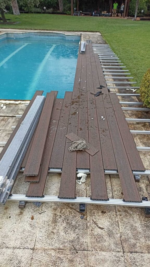 instalación de suelos piscina en Madrid