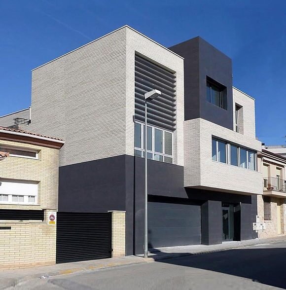 ESSENTIAL BUILDING SL